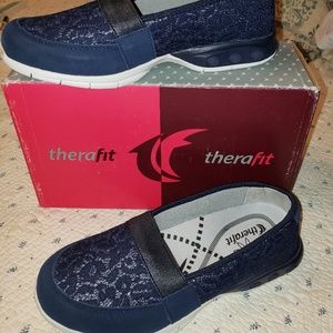 Therafit shoes size 7
